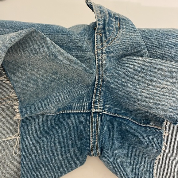 Banana Republic mid-rise jean short - Picture 8 of 9